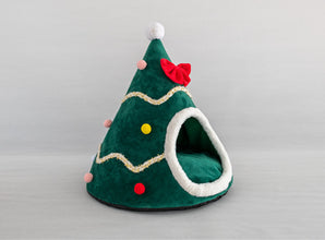 Christmas Hat Pet Nest – Warm Winter Cat & Dog Bed
